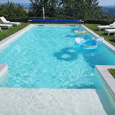 Privatunterkunft Amac With Pool Govone